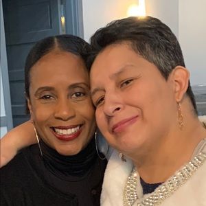 Meet your Posher, Adela